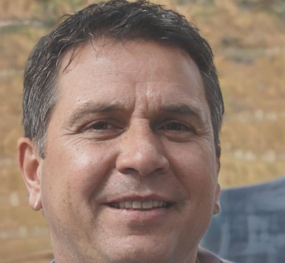 Michael Schneider